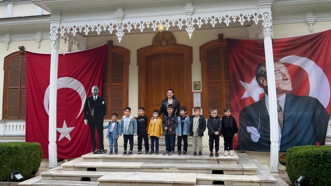 Okulumuz anasınıfı öğrencileri Atatürk evi ve müzesini gezdiler.